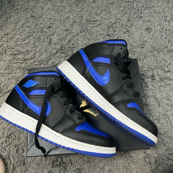 Air Jordan 1 Low (GS) University Blue/Black and White - Picture 1 of 5